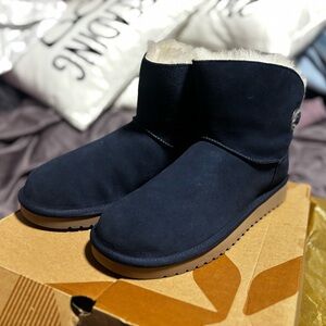 Koolaburra Navy Shearling Ankle Boots
